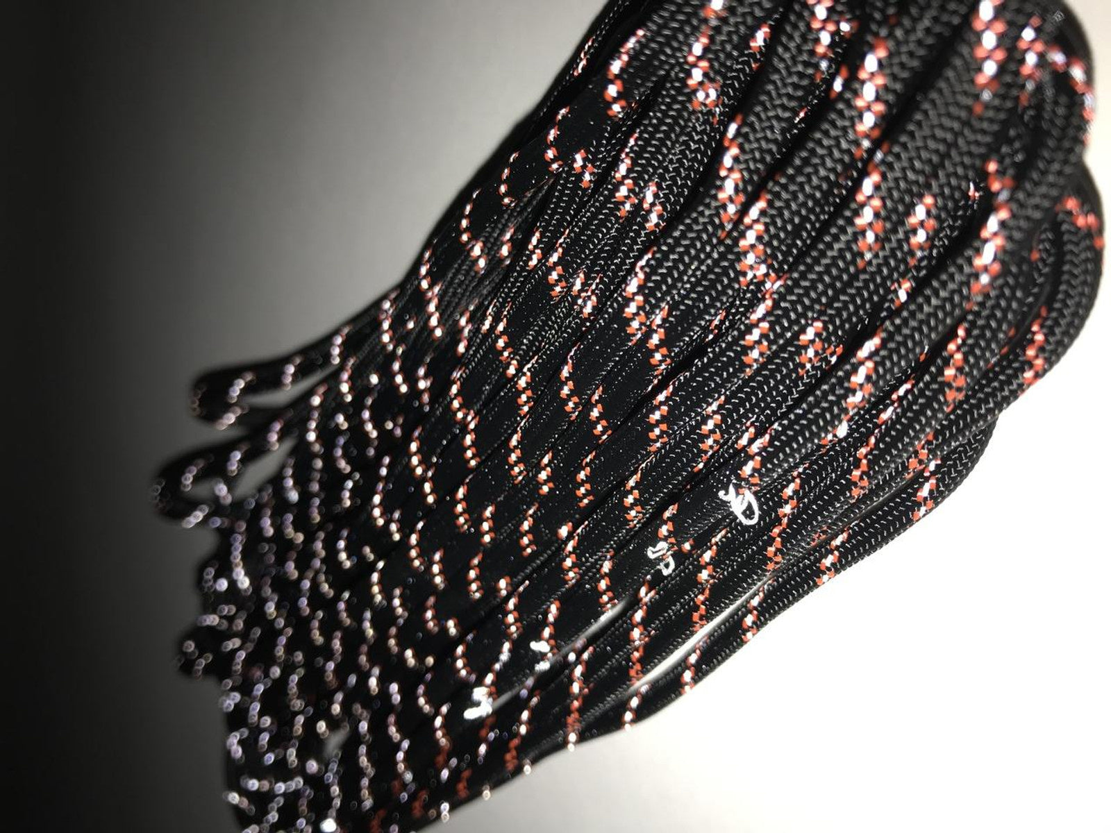 550-paracord-with-reflective-tracer-35-ft-blackorange-par-bo-35__09837.1648733218