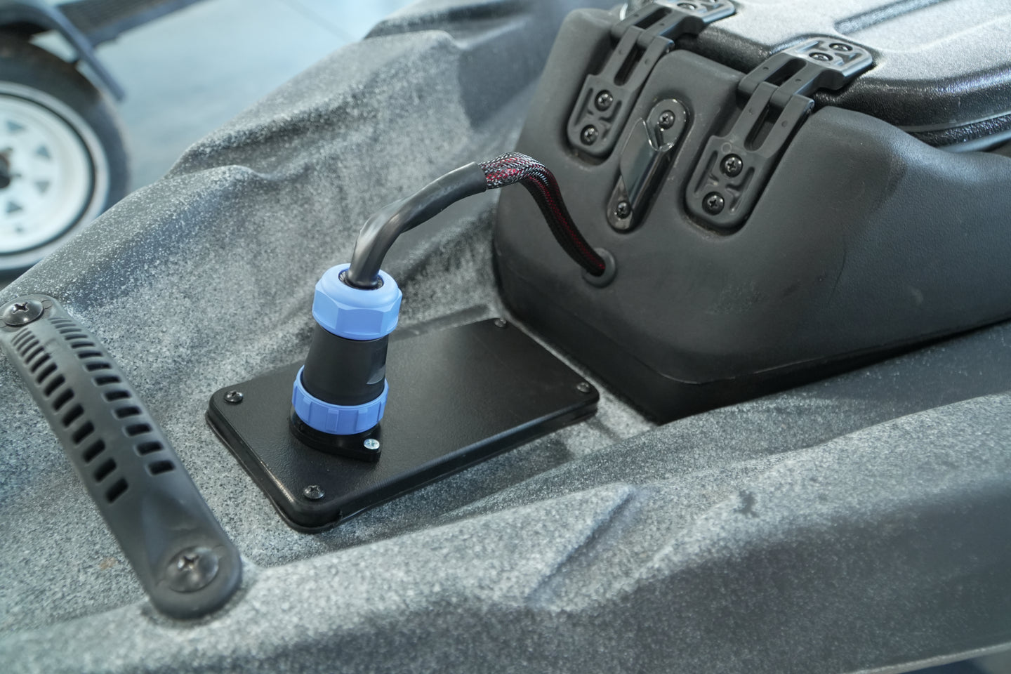 Yak Power 5 Circuit Heavy Duty, Waterproof, Quick Disconnect Kit - Panel Mount and Harness