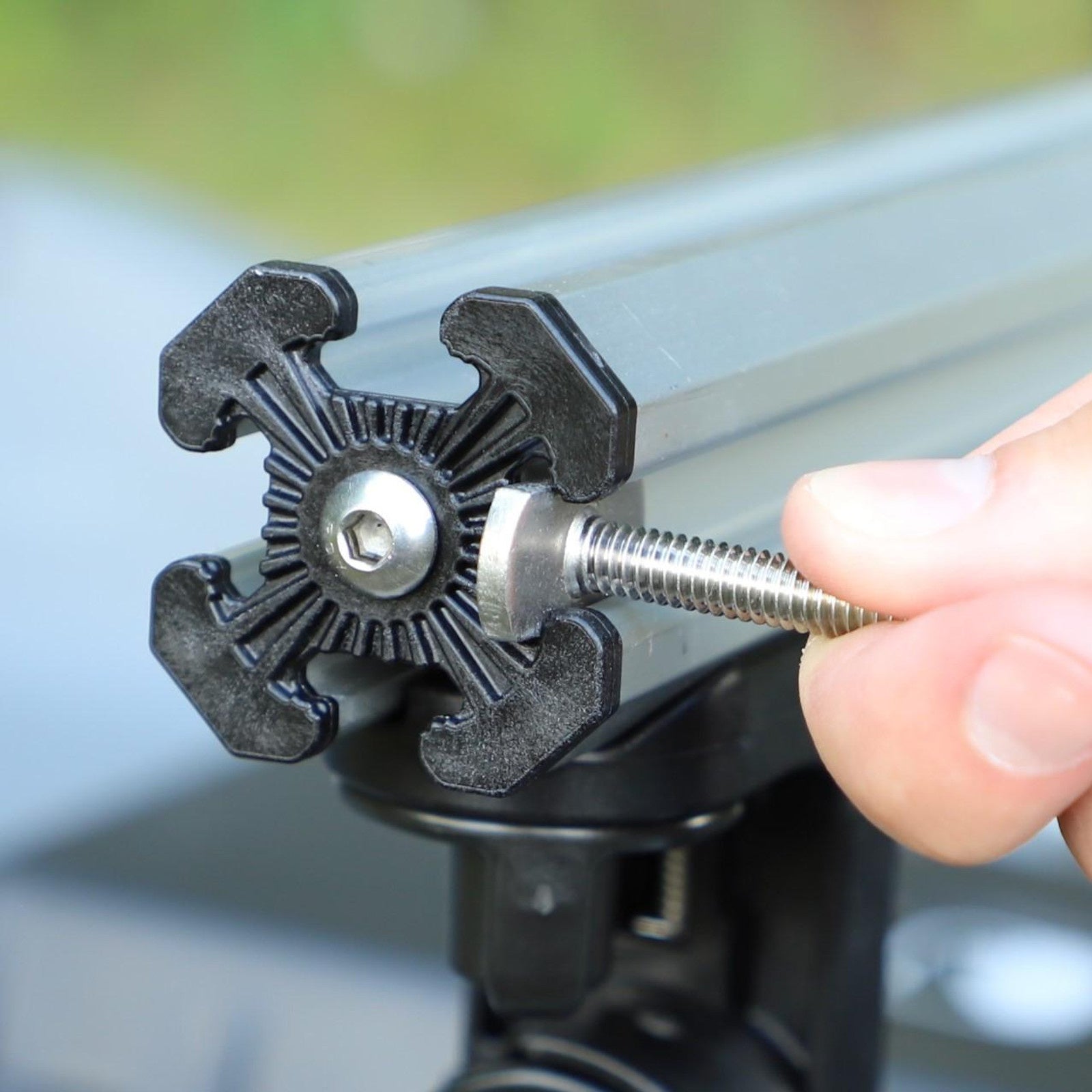 command-center-crossbar-with-zero-play-locknload-track-mount-adapter__15577.1755718607