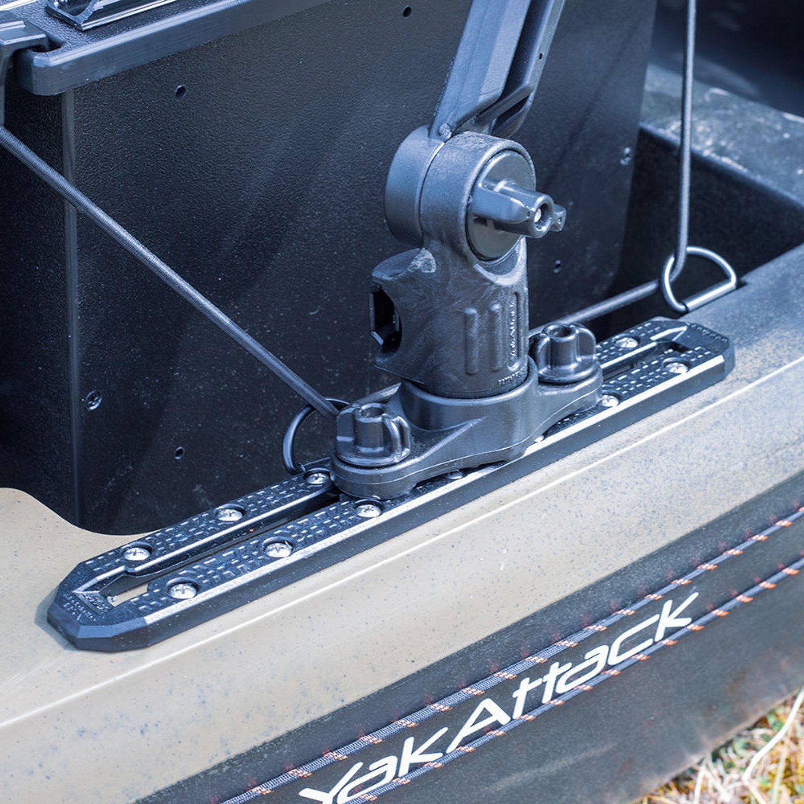hd-mount-locknload-track-base-lnl-1006__92278.1648735384