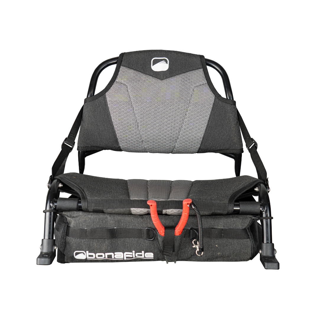 P127Underseatstorage_whitebackground