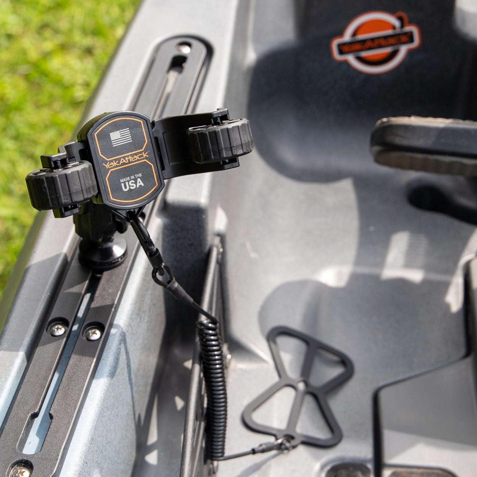 rotogrip-phone-holder-with-1-screwball-track-mount__04523.1723226463